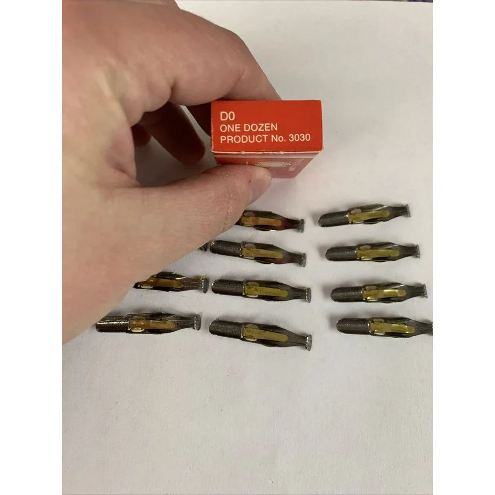 Vintage HUNT SPEEDBALL PENS D-0 Oval Easy To Use Calligraphy Pen Nibs (12)